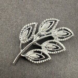 Vintage Signed Gerrys Brooch Pin Silver Tone Textured Five Leaf Branch